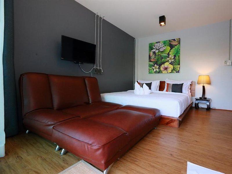 Canvas Family Home Trat Buitenkant foto