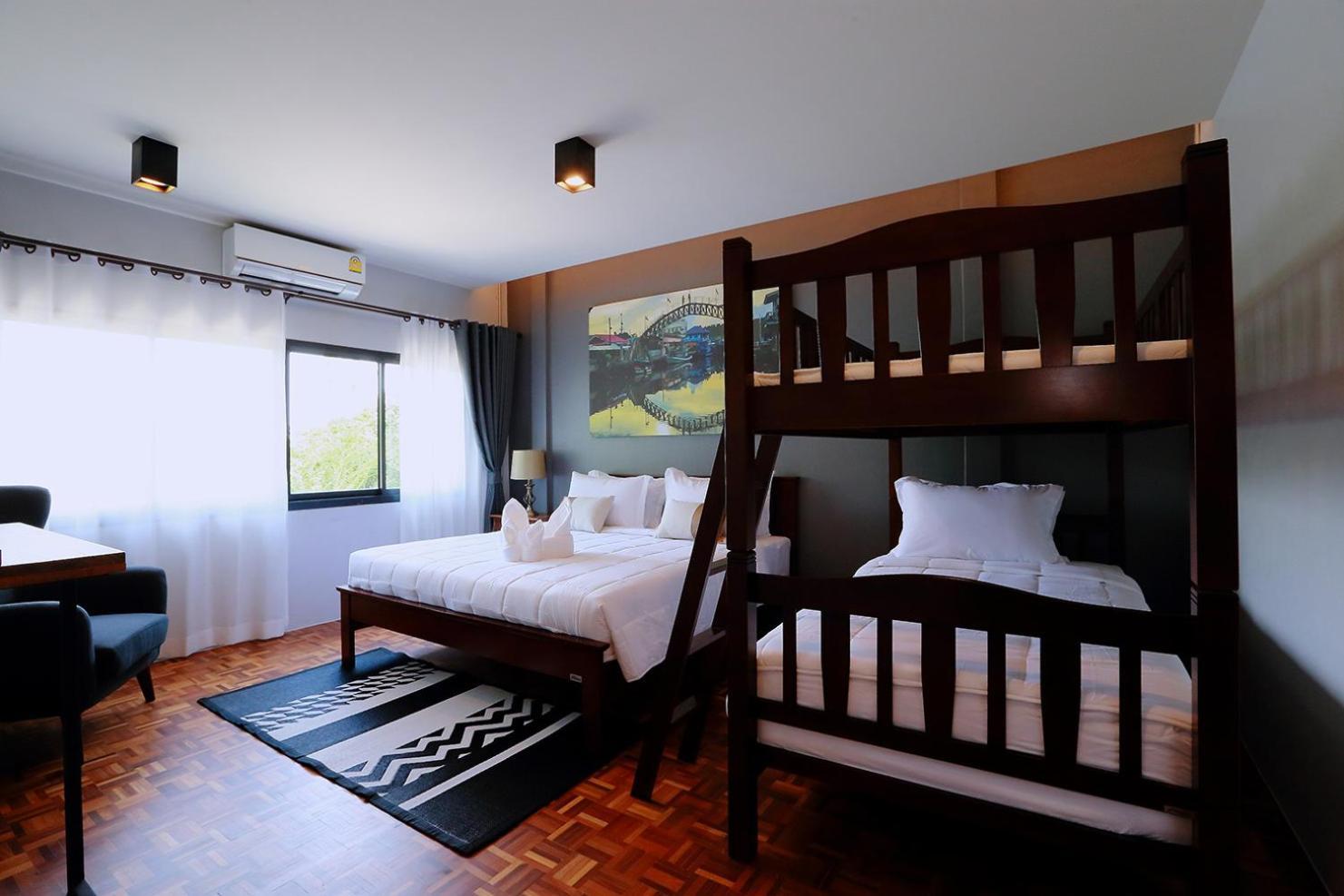 Canvas Family Home Trat Buitenkant foto