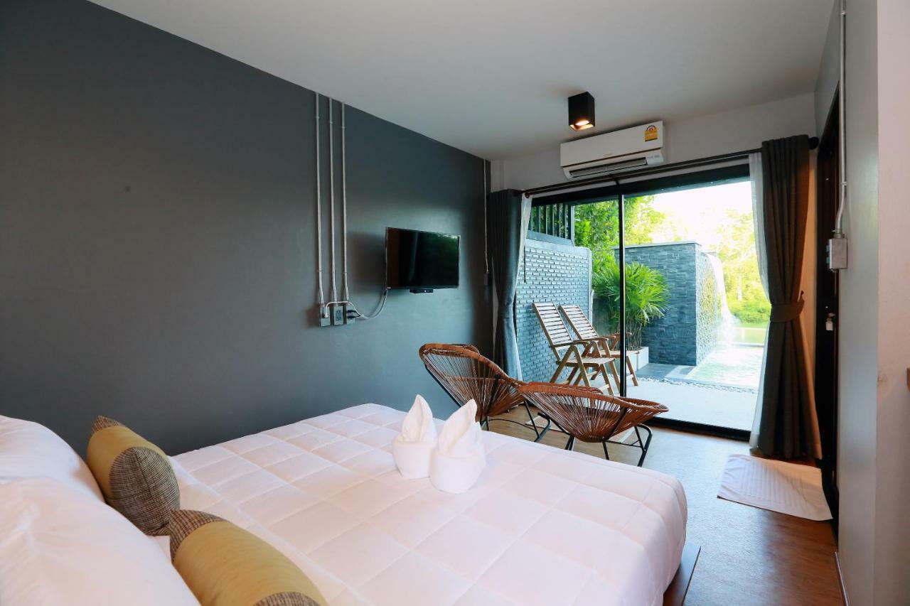 Canvas Family Home Trat Buitenkant foto