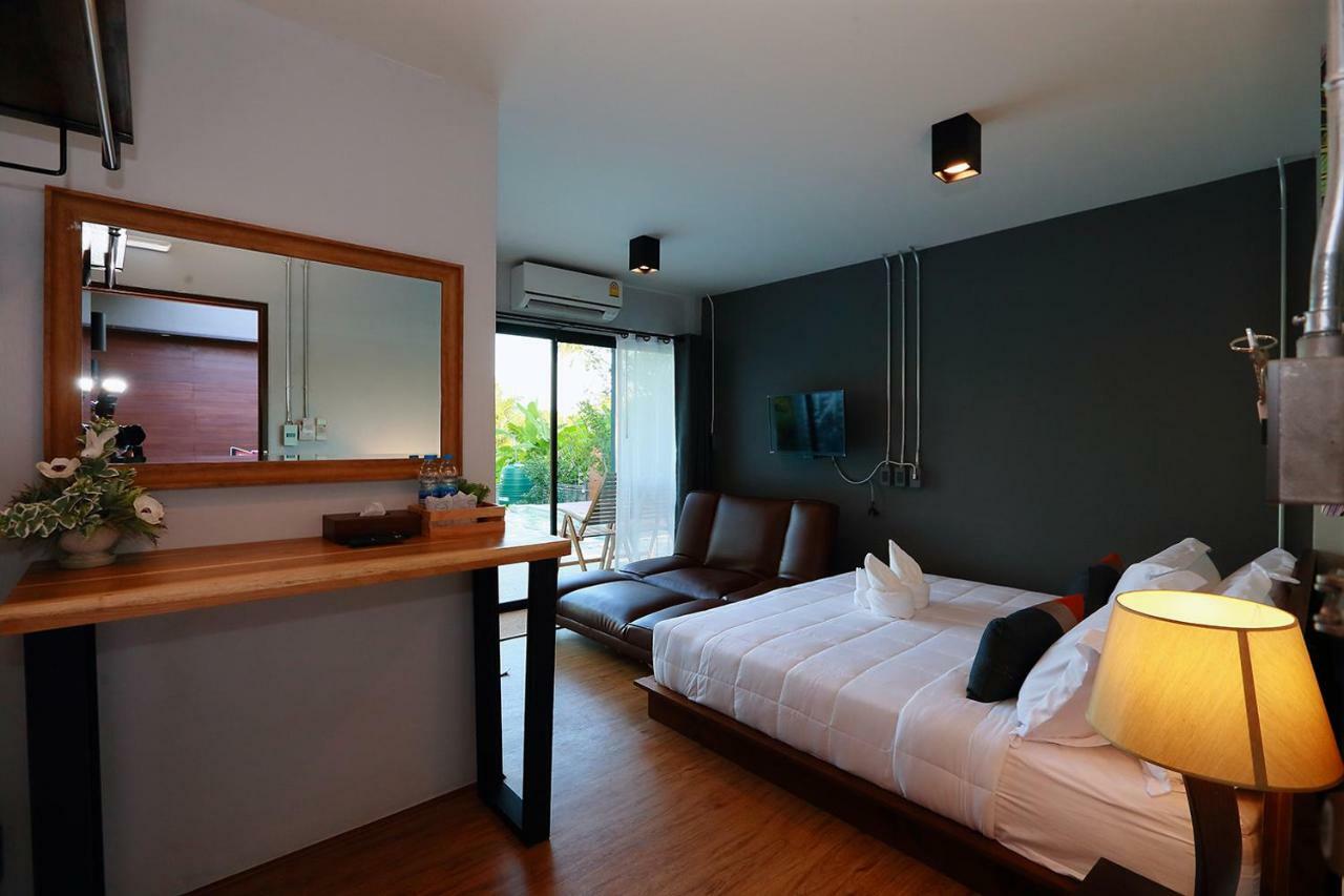 Canvas Family Home Trat Buitenkant foto