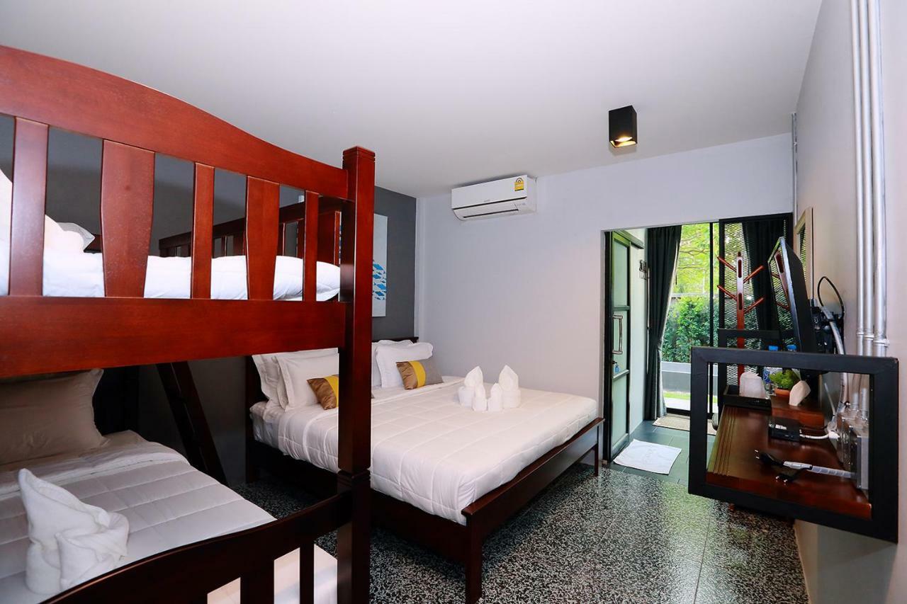 Canvas Family Home Trat Buitenkant foto
