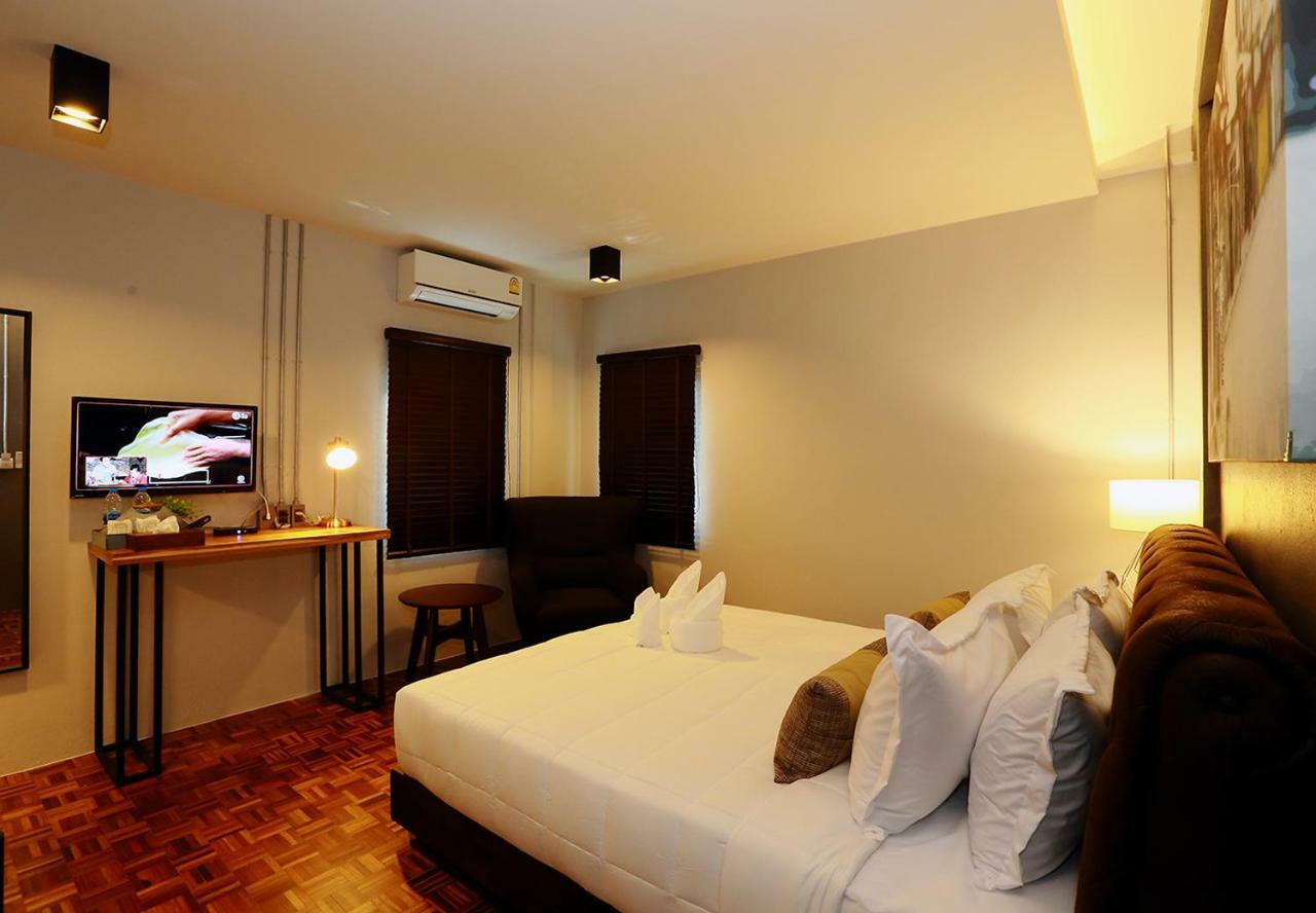 Canvas Family Home Trat Buitenkant foto